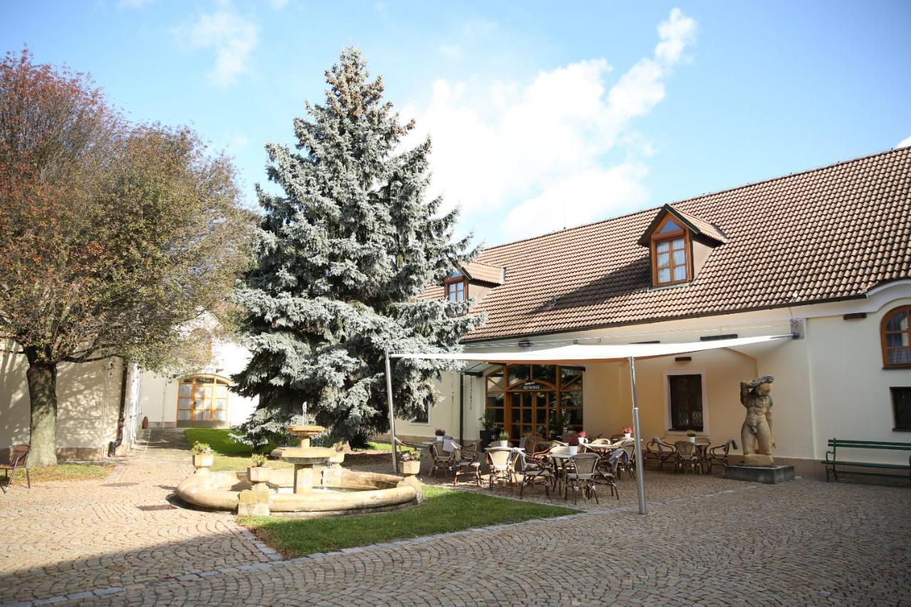 Hotel Baroko Прага Екстер'єр фото